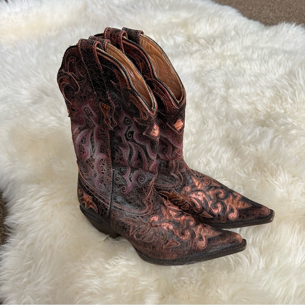 Stetson Embroidered Distressed Brown Pink Heeled Pointy Toe Cowboy Boots